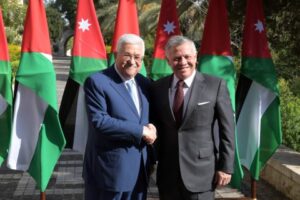 Read more about the article منع المروحيات الأردنيّة من الهبوط برام الله.. نتنياهو يُربِك ويُحرِج العاهل الأردنيّ و(يُهين) عبّاس بمنعه الوصول لدمشق بطائرة ويُجبره على استخدام السيارّة