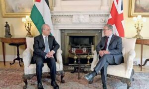 Read more about the article فلسطين وبريطانيا تؤكدان الالتزام بحل الدولتين وتوقعان مذكرة تفاهم للتعاون الاستراتيجي والحوار