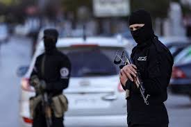 You are currently viewing المرصد السوري: انتهاكات وتهديدات بارتكاب مجازر في حمص والساحل
