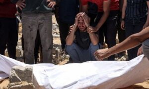 Read more about the article جيش الاحتلال يقتل 28 فلسطينياً بعدة مجازر في أنحاء غزة