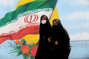 Read more about the article إيران تدافع عن حقها في تخصيب “اليورانيوم” رغم قلق الغرب وتُبقي باب الحوار مفتوحًا مع أمريكا على أمل التوصل لاتفاق
