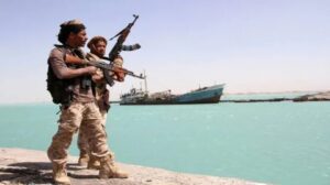 Read more about the article قيادي بـ”أنصار الله”: السفن الإسرائيلية ستبقى “عرضة للاستهداف” قبالة شواطئ اليمن رغم الاتفاق المتبادل مع واشنطن