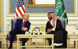 Read more about the article ﻿ قادة الخليج حذّروا ترامب خلال زيارته للمنطقة من ضرب إيران وشجعوه على اتفاق نووي جديد لتفادي التصعيد الإقليمي.. موقع “أكسيوس” الأميركي يكشف التفاصيل