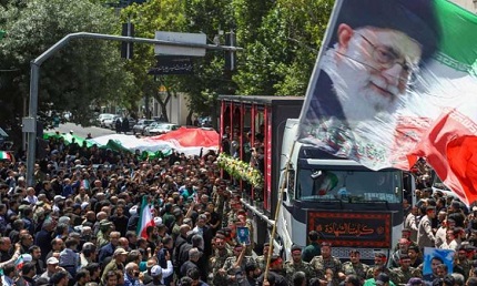 You are currently viewing إيران تستعد لتشييع قادة عسكريين وعلماء نوويين قتلوا في الحرب مع الكيان