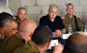 Read more about the article ﻿ نتنياهو يهدد ايران بدفع “ثمن باهظ جدا” لمقتل مدنيين في فلسطين المحنلة ويعتبر تغيير نظامها “قد يكون نتيجة للحرب” والجيش يستعد لاحتمال تكثيف طهران هجماتها الصاروخية