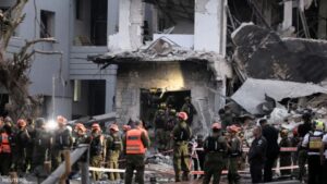 Read more about the article بدون مساعدة أمريكا.. كم يوما يمكن أن صمد الكيان أمام الهجمات الصاروخية الإيرانية؟