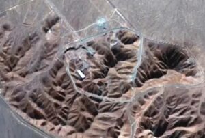 Read more about the article مصدر إيراني يكشف نقل اليورانيوم من فوردو إلى مكان غير معلن قبل الهجوم الأميركي بيومين