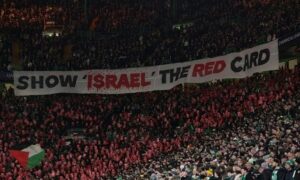 Read more about the article اتهامات لفيفا بازدواجية المعايير: لماذا تعاقب روسيا وتغض الطرف عن جرائم الكيان؟