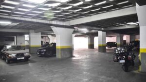 Read more about the article بلدية الاحتلال في القدس: حولنا 45 موقف سيارات إلى ملاجئ عامة للسكان