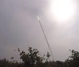 Read more about the article لحظة سقوط صاروخ إيراني في بئر السبع