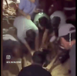 Read more about the article عائلات بأكملها طُمِرت تحت الرمال.. شهداء ومفقودون في مجزرة جديدة استهدفت خيام النازحين بغزة