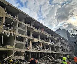 You are currently viewing صاروخ “خيبر شكن” يدخل المعركة وضربات دقيقة تربك العدو.. ما جديد “الوعد الصادق 3″؟