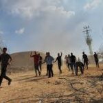 المقاومة الفلسطينية تقصف كيبوتس “نيريم” وتجمعات للاحتلال جنوبي قطاع غزة