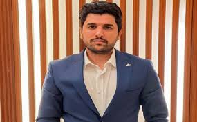 Read more about the article السلام.. على رأس صاروخ