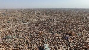 Read more about the article مجزرة في مقبرة وادي السلام بالنجف تخلف 8 قتلى وجرحى