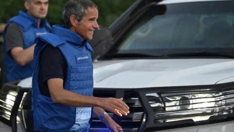 You are currently viewing شرائح خفية في الأحذية.. إيران تتهم مفتشي الطاقة الذرية بالتجسس وتحمّل غروسي مسؤولية تسريب تقارير سرية لـلكيان