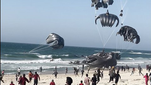 You are currently viewing جيش الإحتلال الصهيوني يعلق العمليات العسكرية في 3 مناطق في غزة لمدة 10 ساعات يوميًا و”بن غفير” يهاجم الخطوة بشدة.. وبدء دخول شاحنات المساعدات عبر معبر رفح..