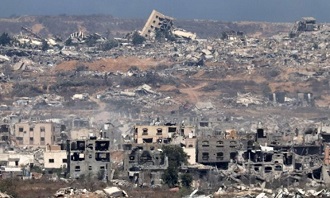 You are currently viewing باحث “الإبادة الجماعية” عومير بارتوف يؤكد أن ما يجري في غزة محاولة محو ممنهجة للفلسطينيين ويتساءل عن تداعياته على الكيان