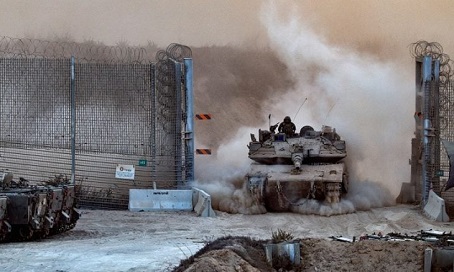 You are currently viewing ما المقصود بالتلميحات الإحتلال الصهيوني بتوسيع اجتياح غزة؟.. ولماذا لا يوقف ترامب الحرب؟