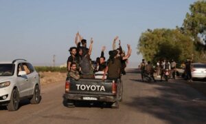 Read more about the article الرئاسة السورية تتهم المسلحين الدروز بخرق وقف إطلاق النار.. والعشائر العربية تدخل السويداء بعد إعلان النفير العام