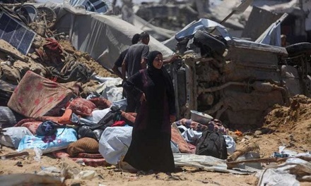 You are currently viewing مفاوضات وقف إطلاق النار في غزة تواجه “تعثرا” بسبب خطط الانسحاب الإحتلال