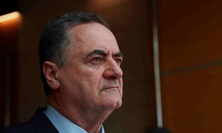 You are currently viewing وزير الدفاع الإحتلال الصهيوني يهاجم الشرع ويقول إنه “لا يثق به”