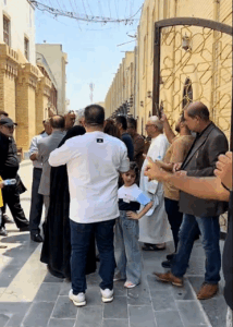 Read more about the article نائب يمشي بدون حمايات.. وين التاهوات والجكسارات