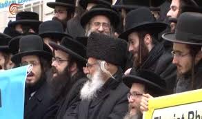 Read more about the article مئات الحاخامات اليهود يطالبون الكيان بوقف التجويع وقتل المدنيين