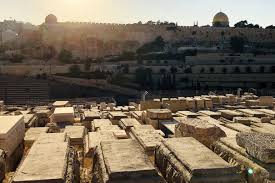 Read more about the article القبور الوهمية.. مدافن الإحتلال الصهيوني بلا موتى لطمس هوية القدس