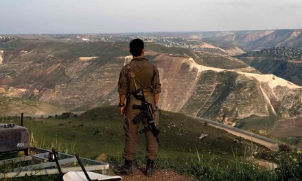 You are currently viewing مصادر صحافية عبرية: “صفقة مقترحة” بين سوريا والكيان لمبادلة الجولان بمزارع شبعا