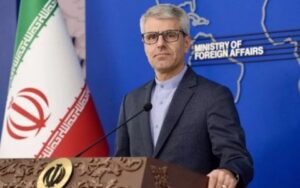 Read more about the article إيران تصر على بحث محاسبة واشنطن على استهداف منشآتها النووية في أي مفاوضات مقبلة وتستبعد مباحثات مباشرة معها