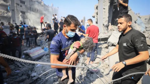 You are currently viewing لتوثيق الجرائم وفضح ما يجري.. 17 عضوا في مجلس الشيوخ الأميركي يطالبون الكيان بالسماح للصحافة الدولية بدخول غزة