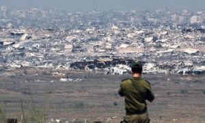 Read more about the article لوفيغارو: جيش الإحتلال يشدد قبضته على مدينة غزة وذاق يوم الأربعاء طعم ما ينتظره في خان يونس