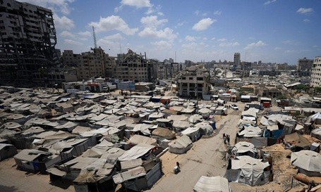 You are currently viewing بوليتيكو: الكيان حقق مكاسب ضد أعدائه لكنه متهم بالإبادة ولن يفر من سيناريو نظام الفصل العنصري في جنوب أفريقيا