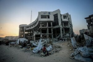 Read more about the article “الأونروا” تطالب برفع حظر الإحتلال الصهيوني: مساعدات غزة على المحك