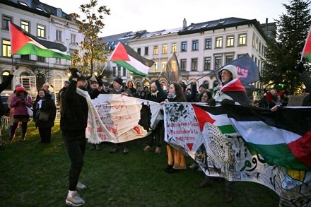 You are currently viewing وقفة احتجاجية لأطباء أوروبا أمام البرلمان الأوروبي للتنديد بجرائم الاحتلال بحق الطواقم الطبية في غزة