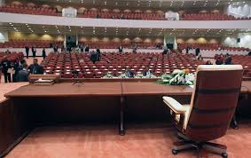 Read more about the article البرلمان العراقي يدخل مرحلة الموت السريري مع انشغال النواب بالدعاية الانتخابية