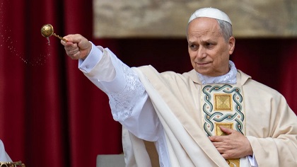 You are currently viewing بابا الفاتيكان: لإنهاء الحرب على قطاع غزة ولوقف إطلاق نار دائم