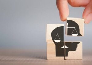 Read more about the article هل انتهى زمن «القيم العالمية»؟