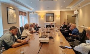 Read more about the article فلسطينيون يطالبون بريطانيا بالاعتذار ودفع تعويضات عن جرائم حرب وانتهاكات منذ وعد بلفور