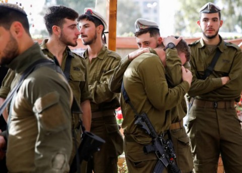 You are currently viewing ﻿ جندي في الإحتلال حارب بغزة يفاجئ أعضاء لجنة الخارجية والأمن البرلمانية: أحاول الانتحار وأحلم برصاصة بين عينيّ