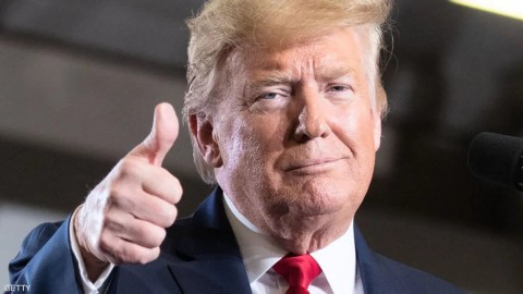 You are currently viewing تحركات مفاجئة وتفاصيل غامضة.. ماذا يدور في رأس ترامب؟ ولماذا هذه المبادرة الآن؟ وما هي تفاصيلها؟ هل هي فخ لحماس؟.. ولماذا اجتمع العرب؟.. هذا ما يدور في الغرف المغلقة