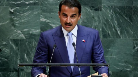 You are currently viewing أمير قطر يهاجم نتنياهو ويتهمه بإفشال مفاوضات غزة بالعدوان على الدوحة ويرفض مخططات الكيان لتقسيم سوريا