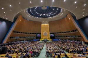 Read more about the article إعلام عبري: 80 بالمئة من العالم اعترف بدولة فلسطين ونتنياهو لن يرد فورا.. وواشنطن ستستخدم “الفيتو” ضد عضويتها في مجلس الامن