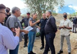 Read more about the article بن غفير في جولة استفزازية بأم الفحم.. والبلدية ترد: “لا أهلاً ولا سهلاً بالعنصرية”