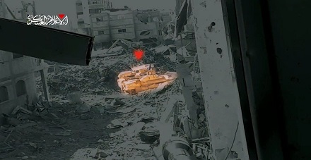 You are currently viewing إعلام عبري: مقتل 4 جنود في انفجار عبوة ناسفة بدبابة وإطلاق نار في جباليا