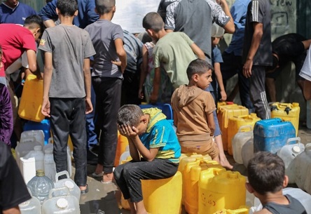 You are currently viewing تحقيق: عناصر عصابة أميركية معادية للمسلمين يتولّون الأمن في “مواقع المساعدات” بغزة