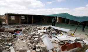 Read more about the article تحقيق لـ”هآرتس”: هكذا يتم التطهير العرقي للفلسطينيين في الضفة الغربية.. بالسلب والنهب والتهجير