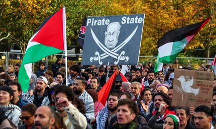 You are currently viewing دراسة ألمانية تفنّد الاتهامات: احتجاجات التضامن مع فلسطين سلمية ومدنية