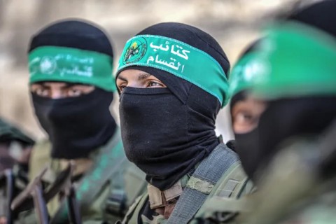 You are currently viewing مفاجآت وتعديلات قد تُفشل الصفقة.. هل وافقت حماس على مبادرة ترامب؟ وما هي ملاحظاتها؟ وأين العقبة الرئيسية؟ وماذا بعد انتهاء المهلة؟.. آخر تفاصيل وتطورات ملف غزة وورقة “الفخ” الأمريكية